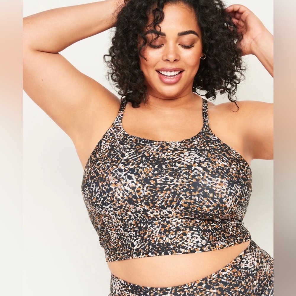 NWT Old Navy Light Support Powersoft Plus-Size Long-Line padded sports bra